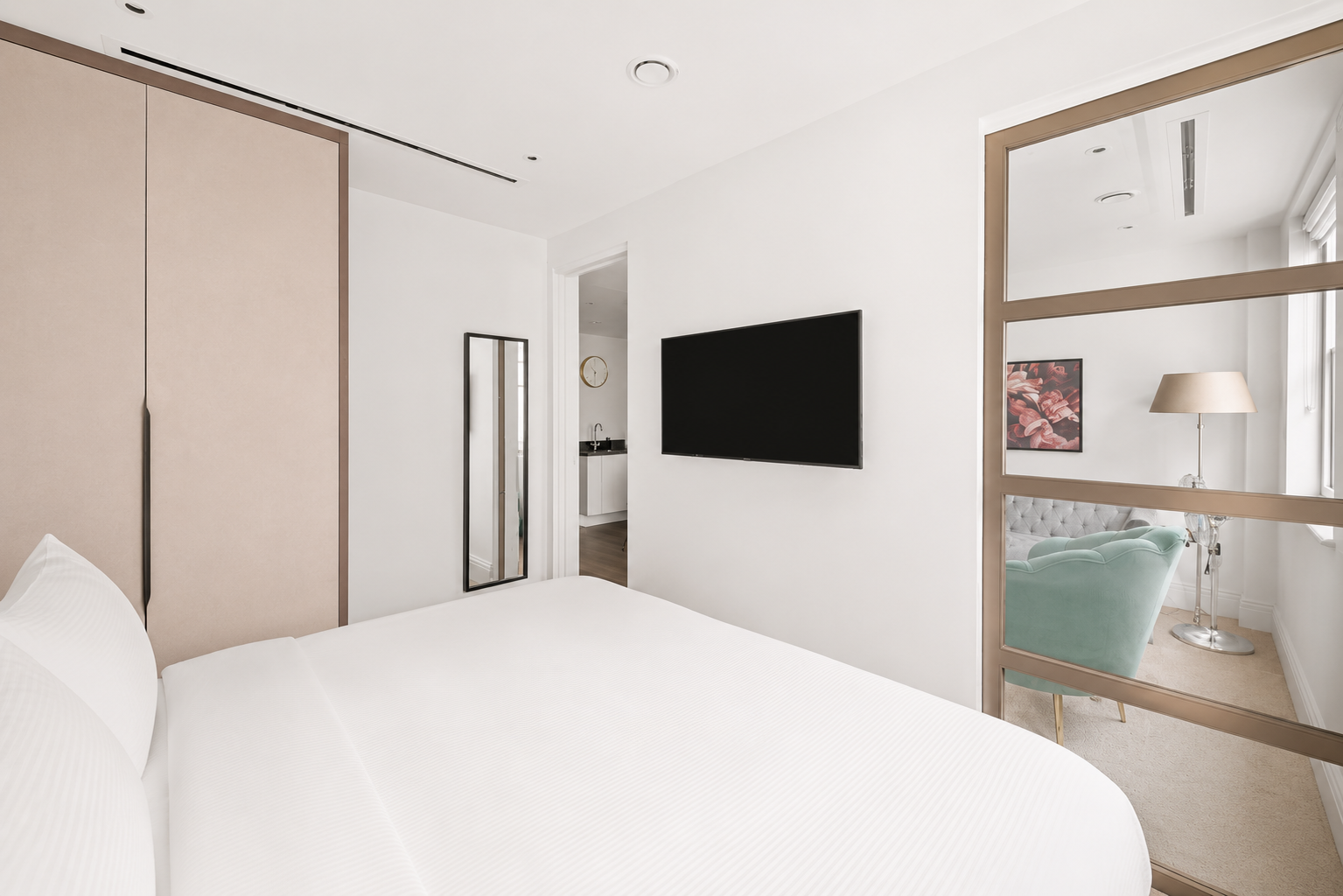 Deluxe Suite2